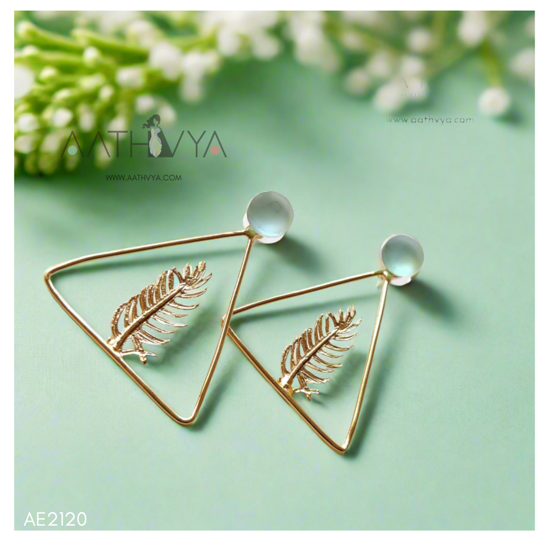 TRIANGULAR FEATHER EARRING - AE2120