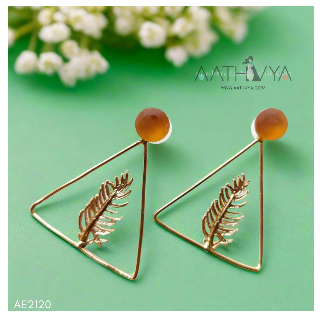 TRIANGULAR FEATHER EARRING - AE2120