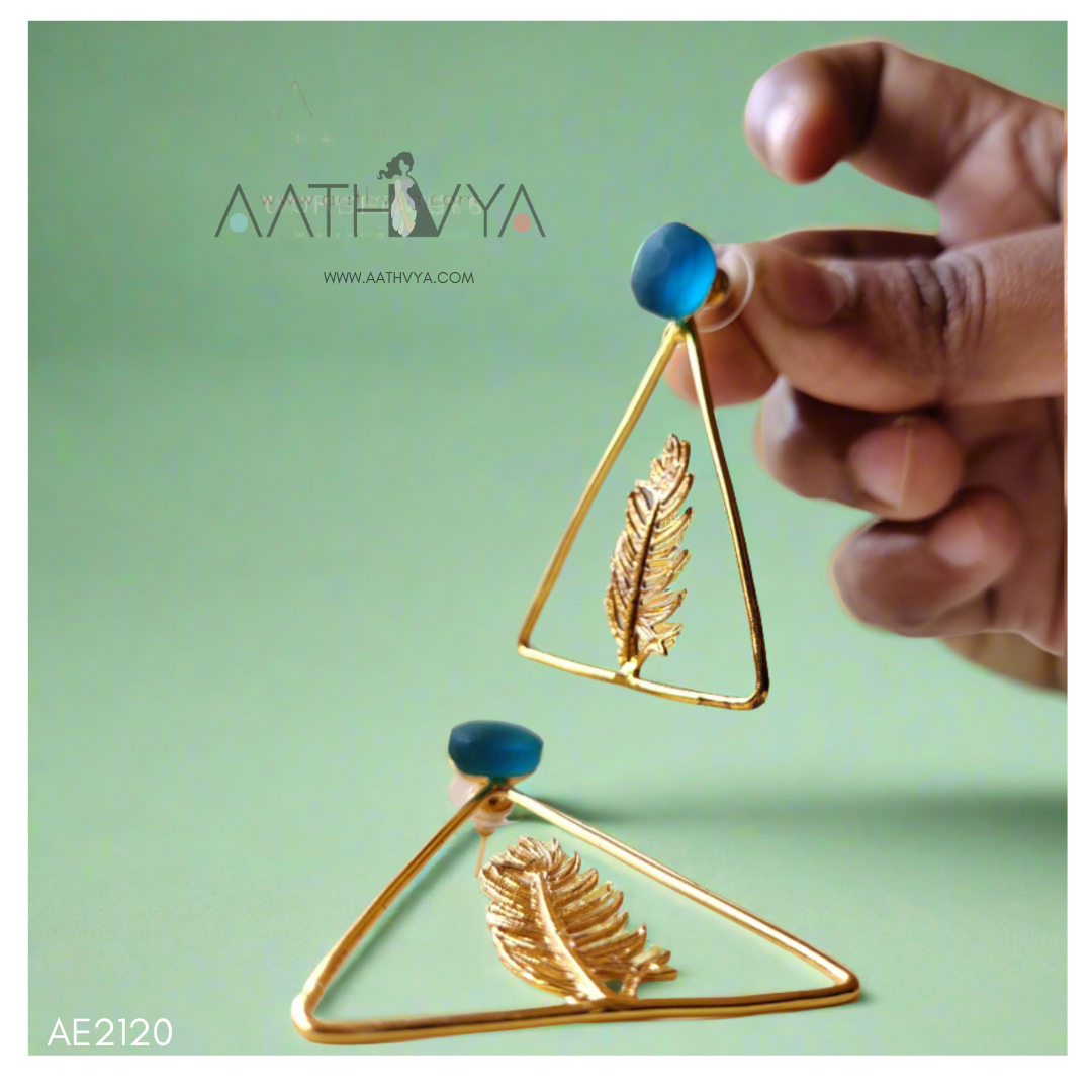TRIANGULAR FEATHER EARRING - AE2120