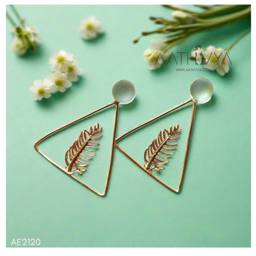 TRIANGULAR FEATHER EARRING - AE2120
