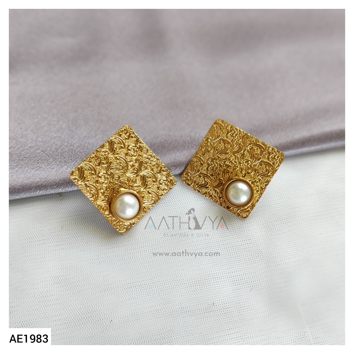 TEXTURED RHOMBUS EARRINGS - AE1983