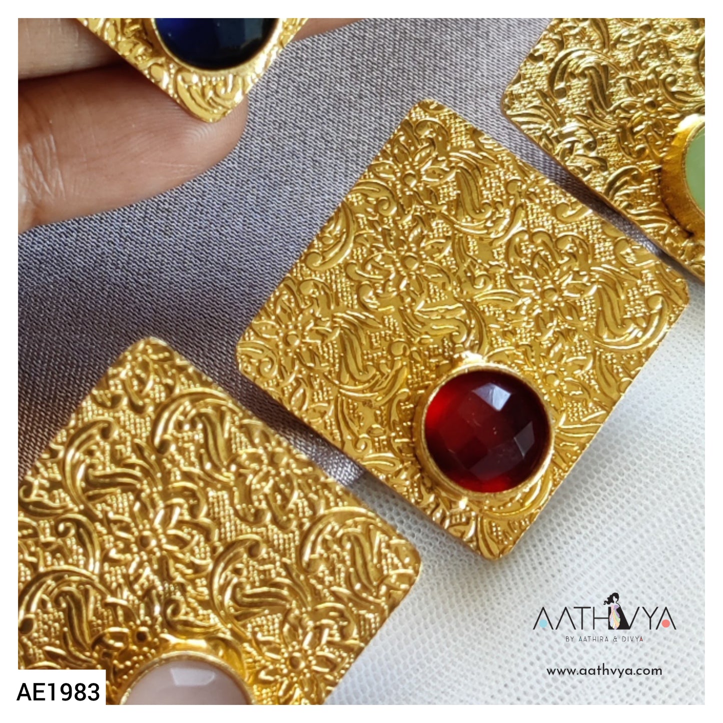 TEXTURED RHOMBUS EARRINGS - AE1983