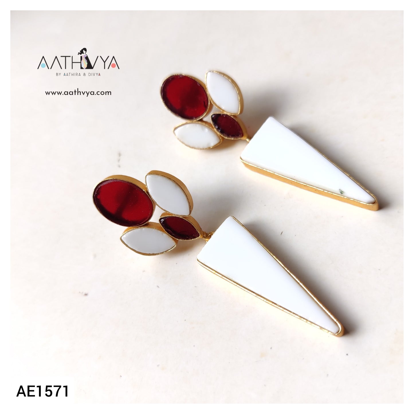 AE1571