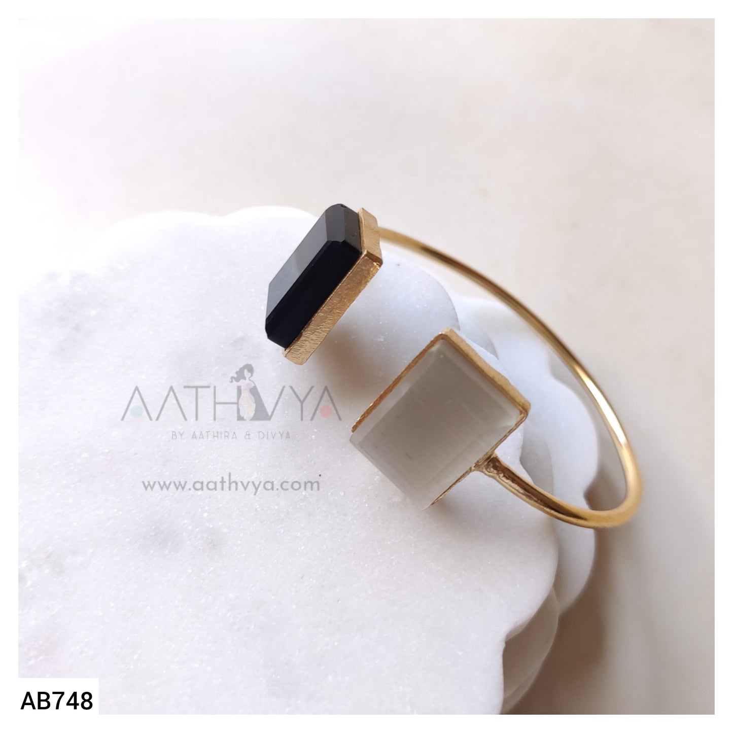 AB748