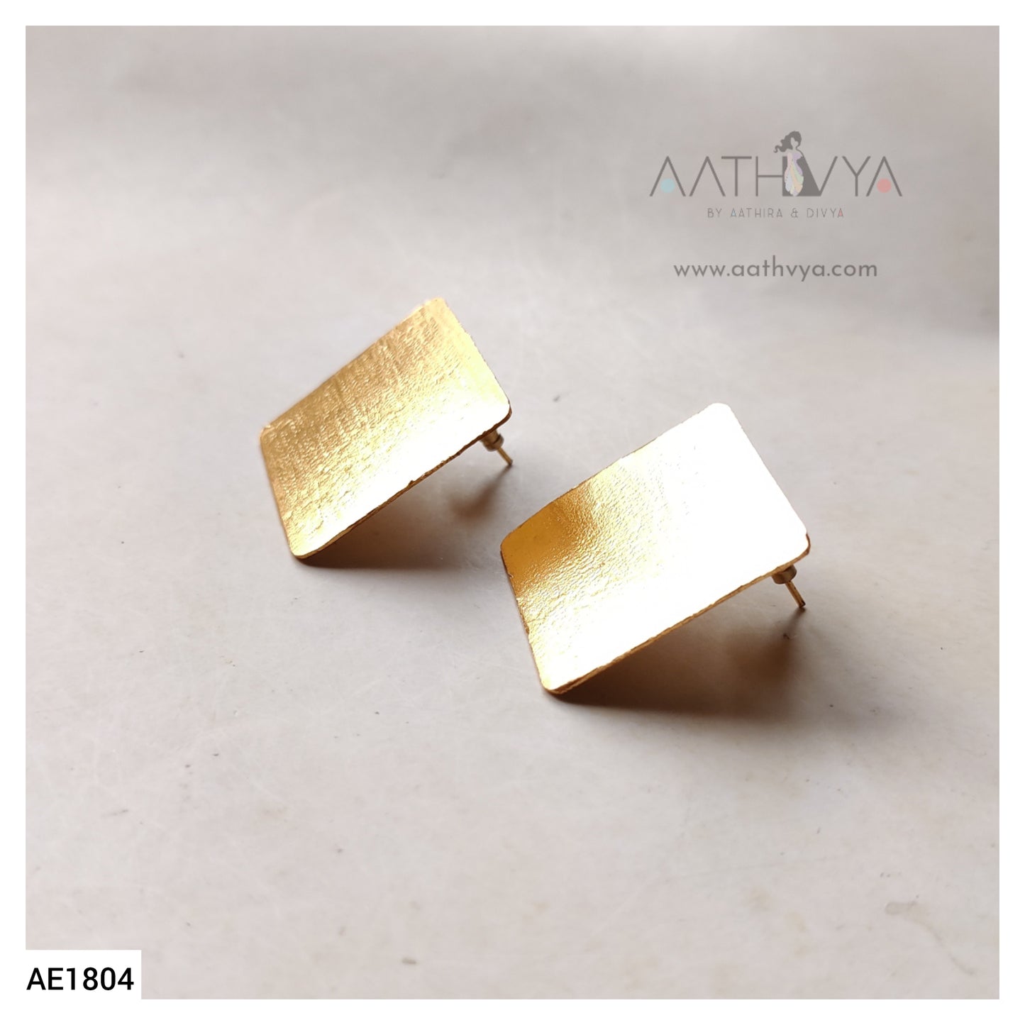 TEXTURED SQUARES - AE1804