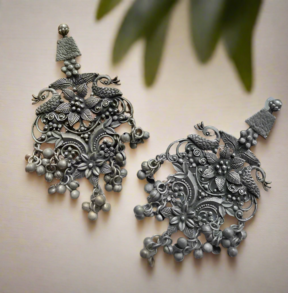 BLACK POLISHED DANGLERS - AE1832