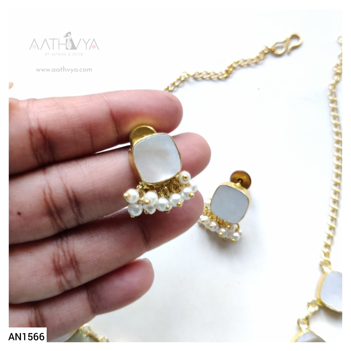 MOTHER OF PEARL SET - AN1566