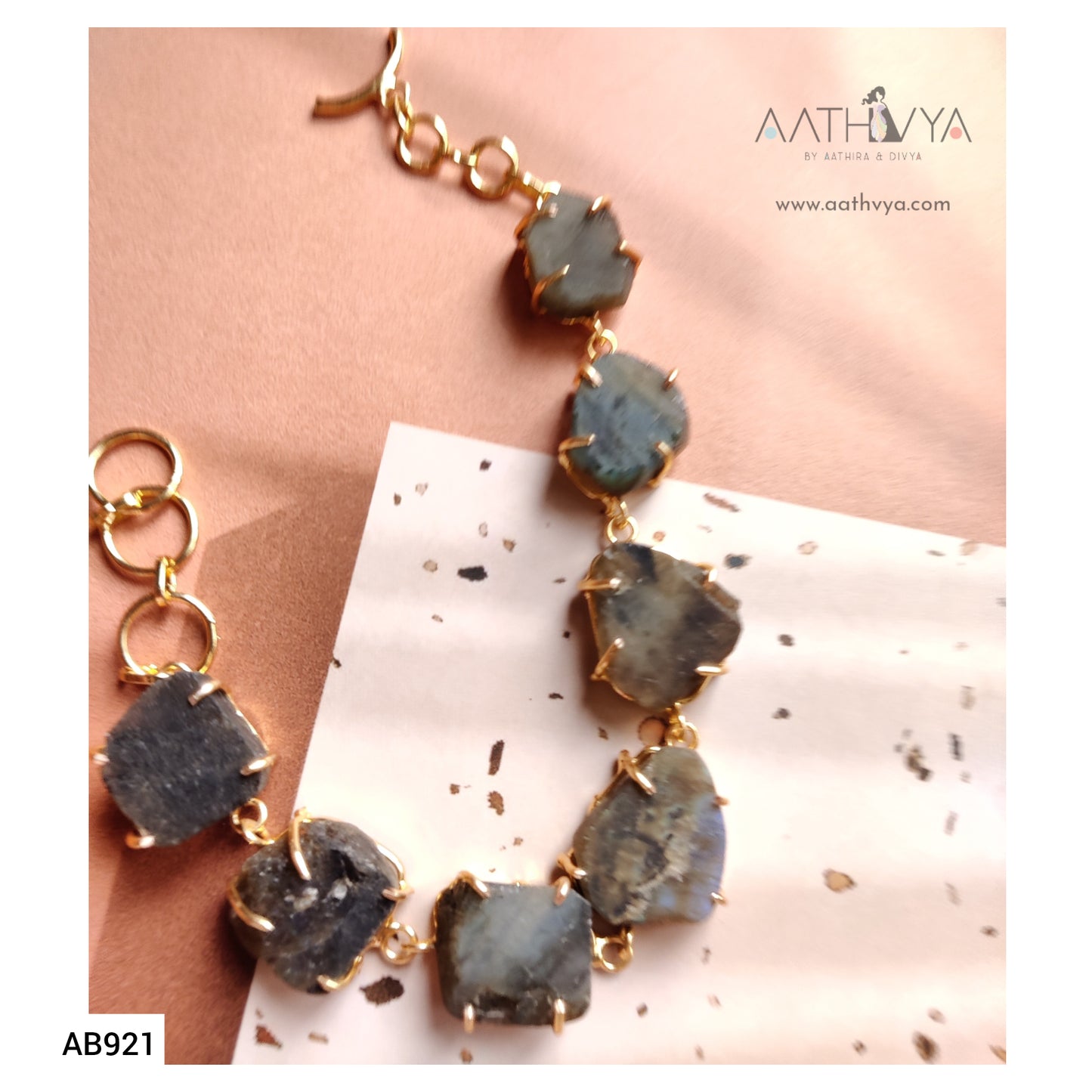 AB921