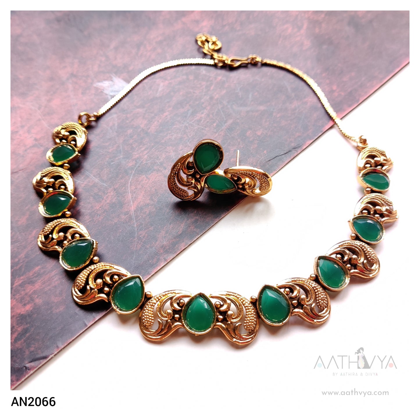 VIHAAN - ANTIQUE STONE NECKLACE SET - AN2066