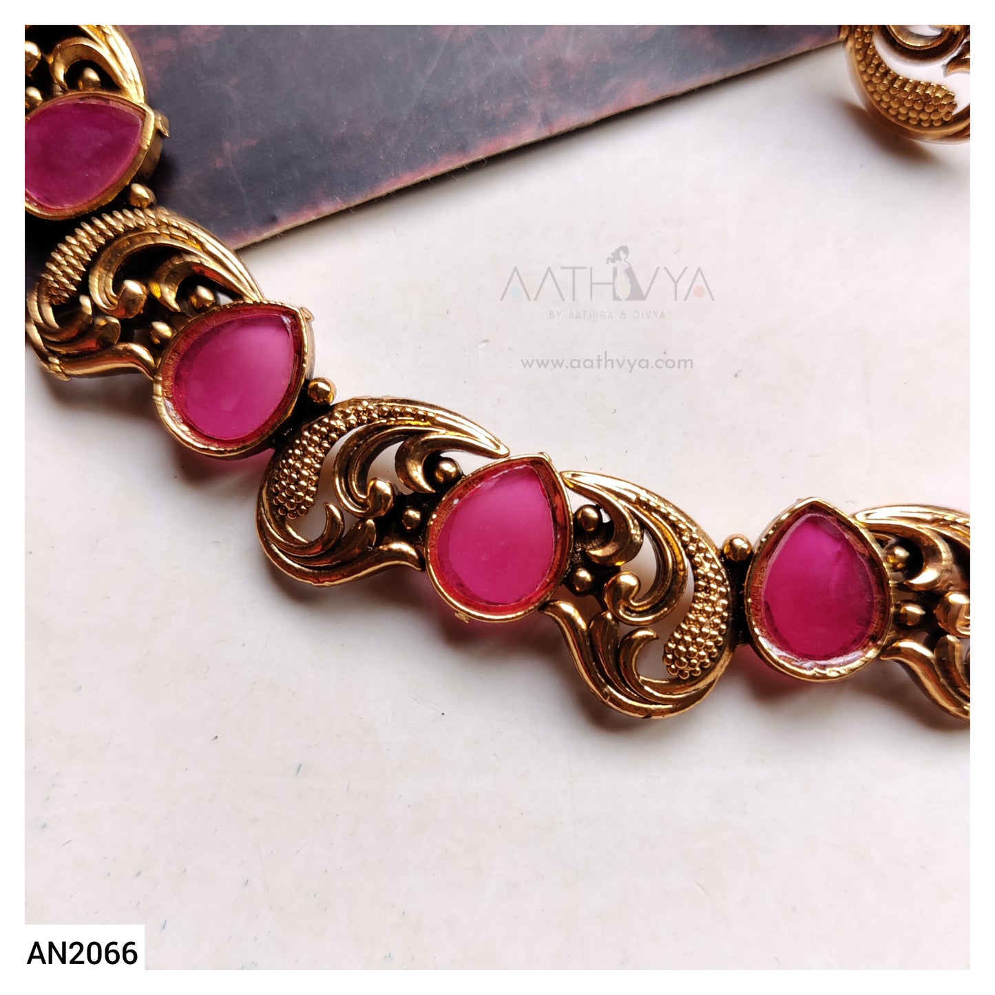 VIHAAN - ANTIQUE STONE NECKLACE SET - AN2066