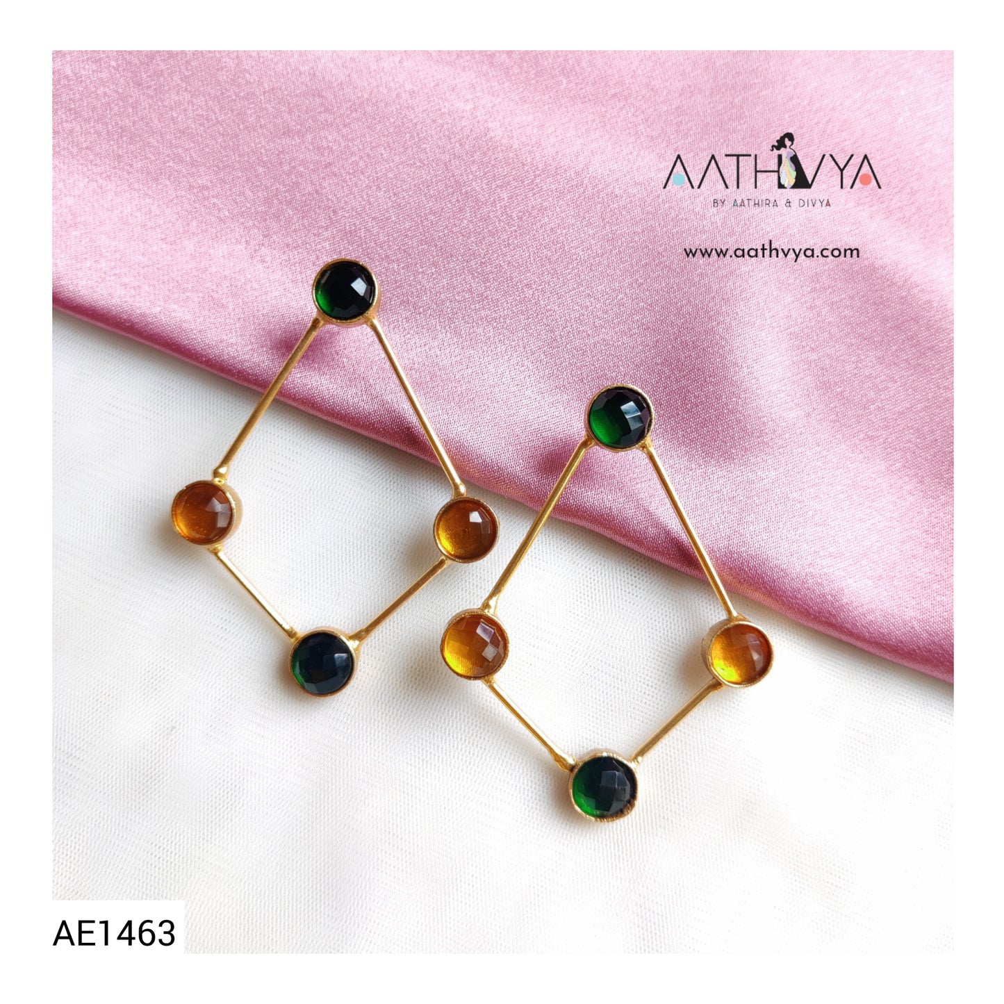 INVERTED KITE EARRINGS - AE1463