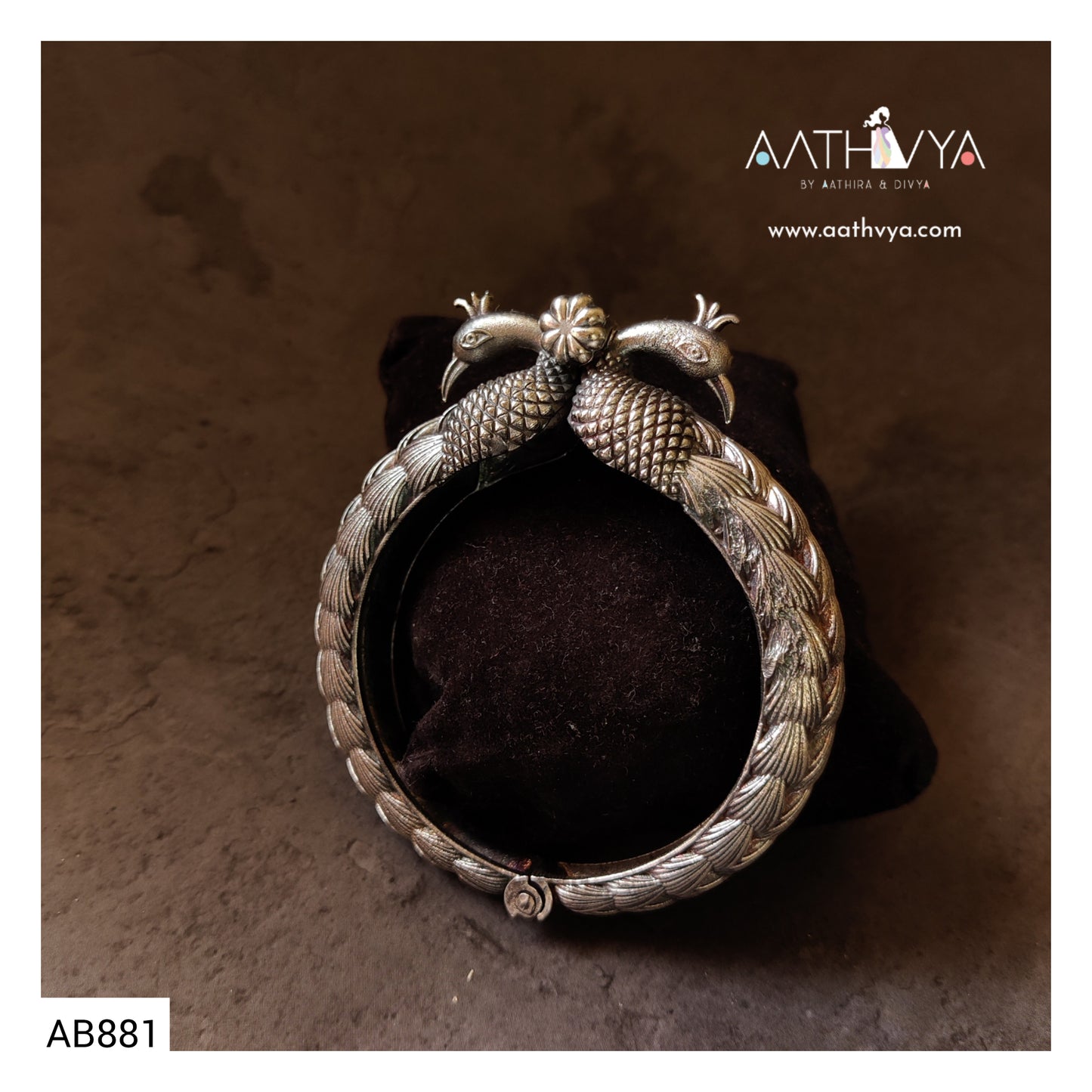 PEACOCK BANGLE - AB881