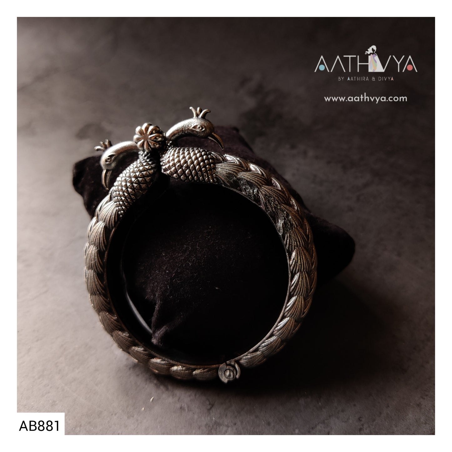 PEACOCK BANGLE - AB881