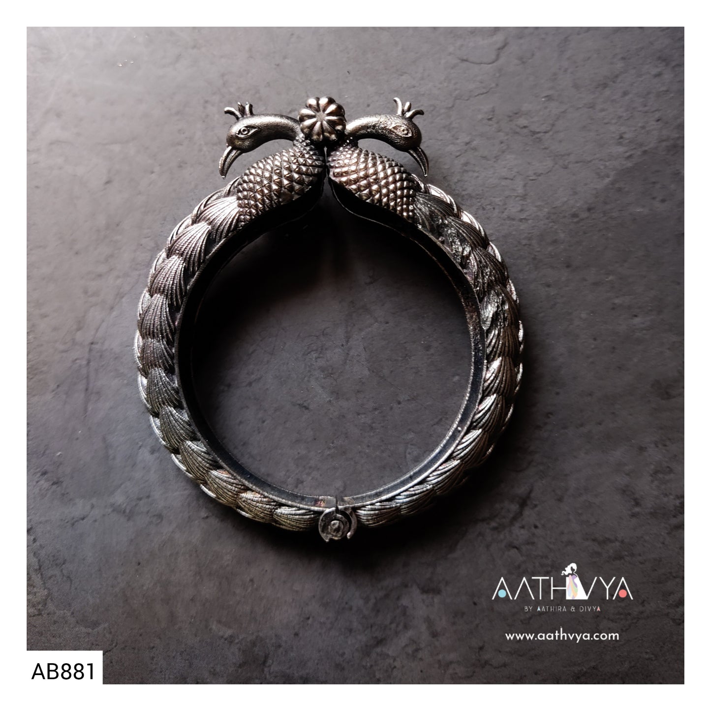PEACOCK BANGLE - AB881
