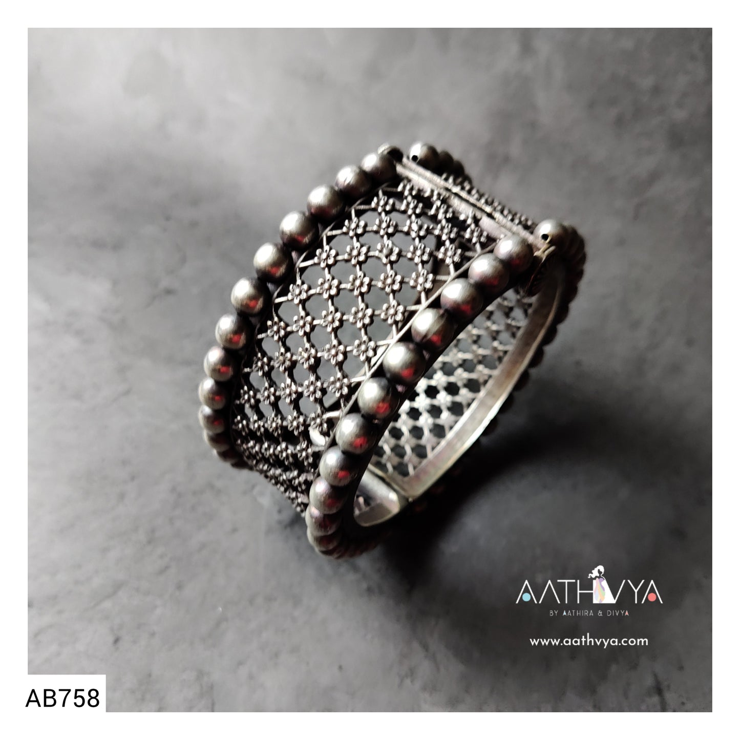 AB758