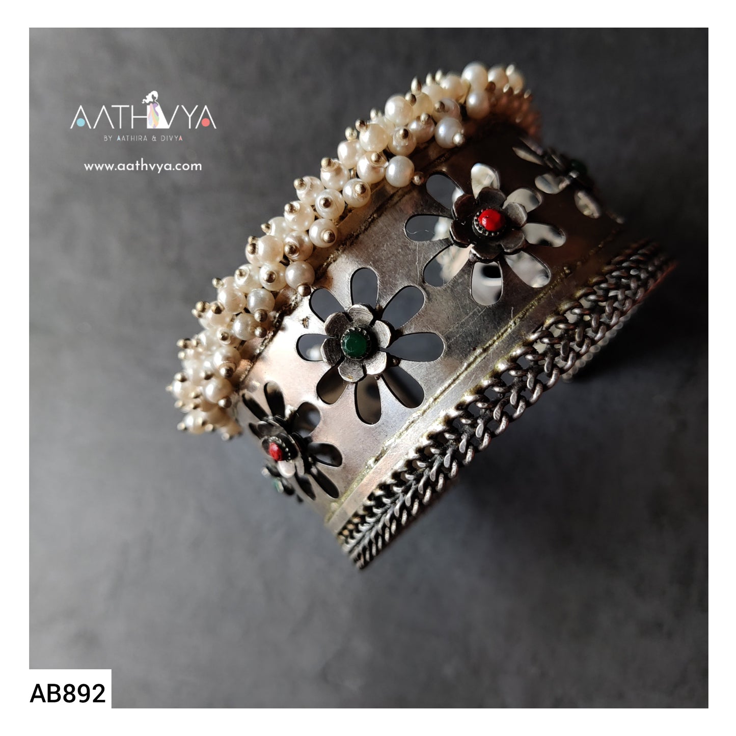 AB892
