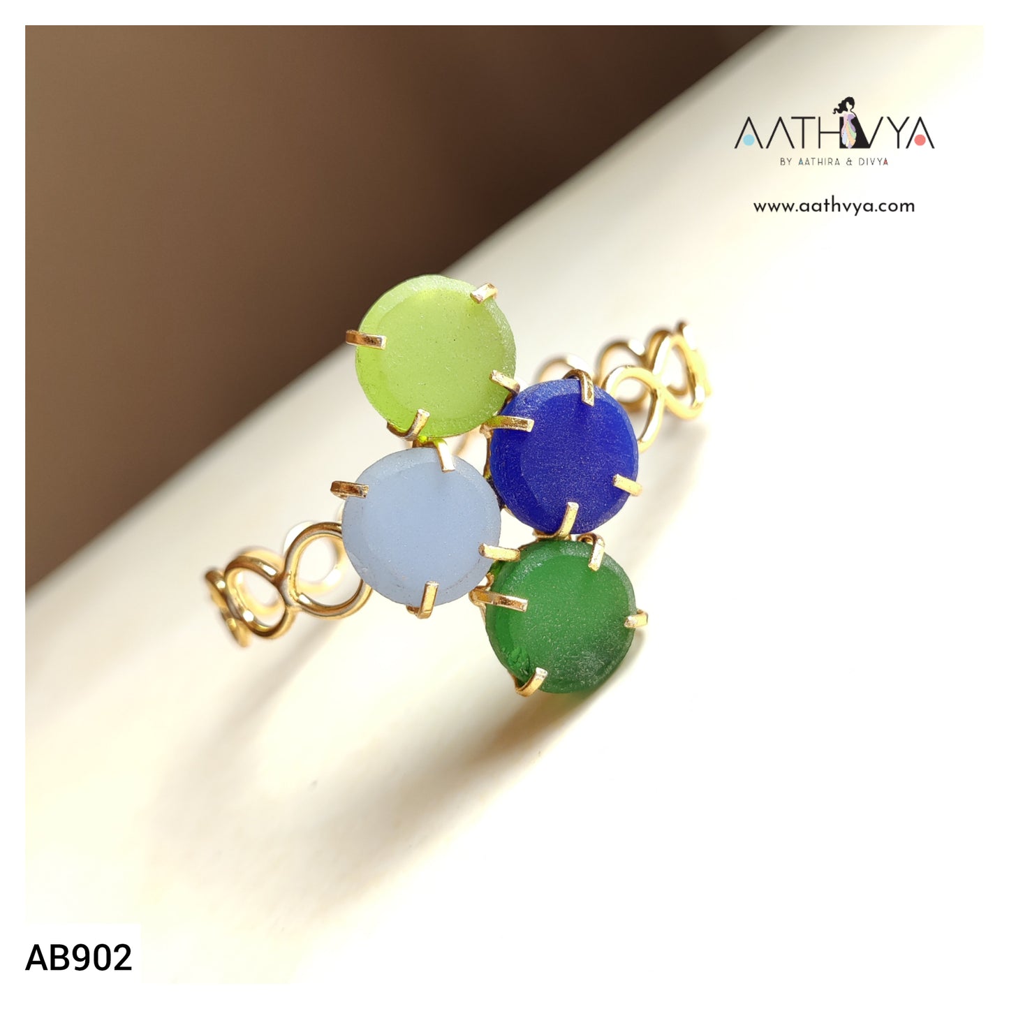 AB902