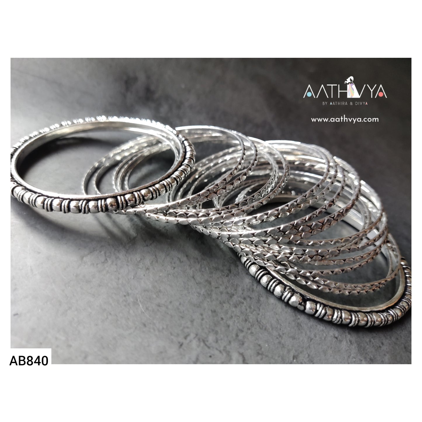 SET 0F 20 BANGLES - AB840