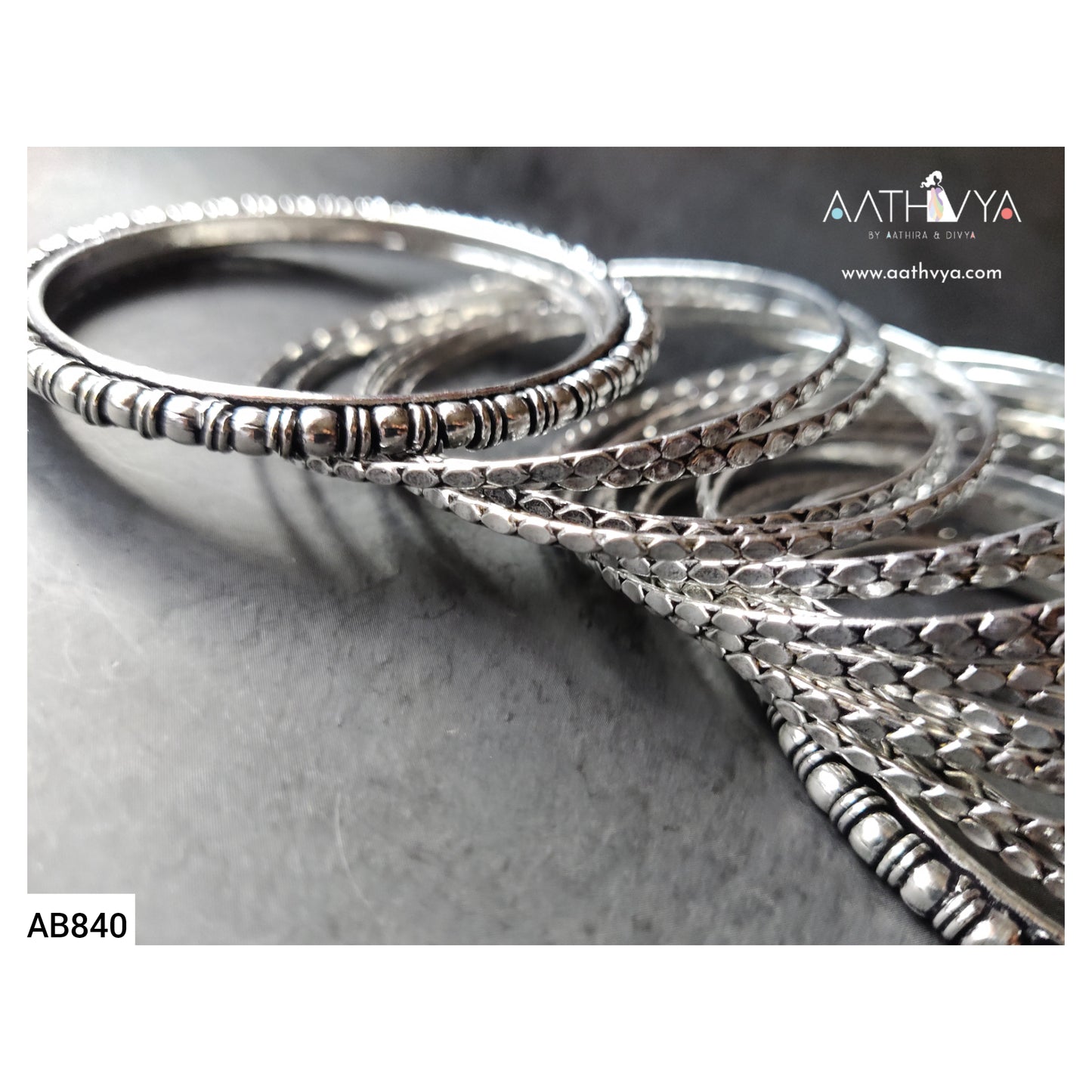 SET 0F 20 BANGLES - AB840