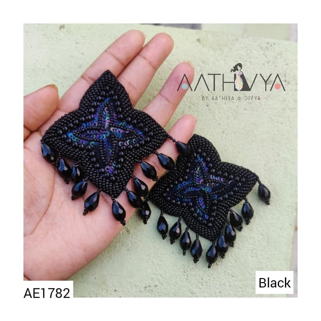 NIRALI HANDCRAFTED EARRING - AE1782