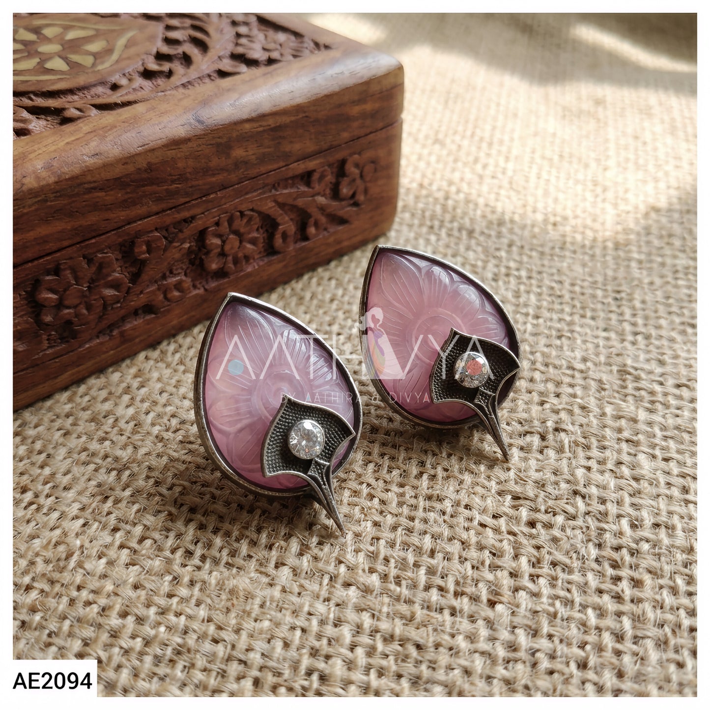 CARVED STONE STATEMENT STUDS - AE2094