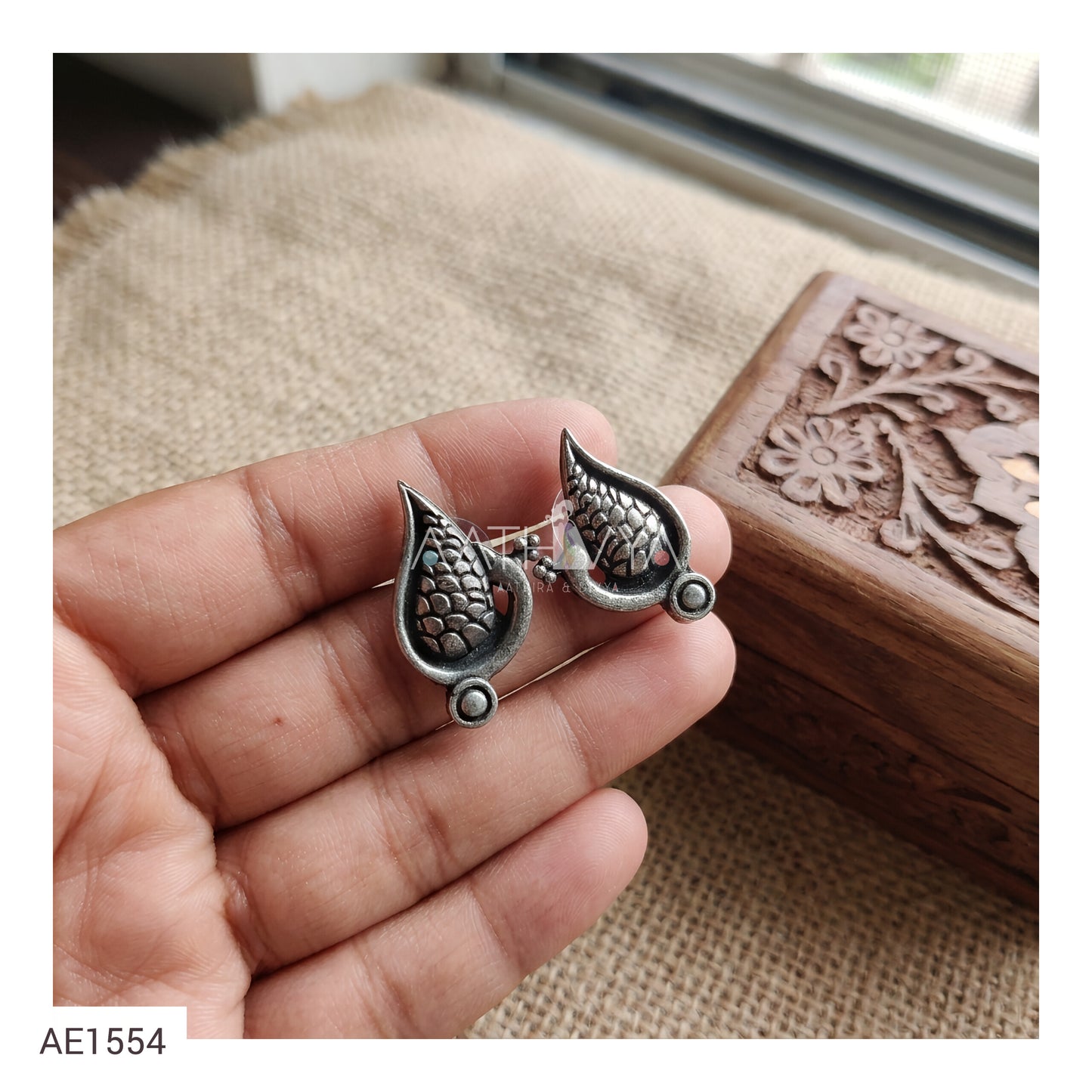 AE1554 - PEACOCK STUDS
