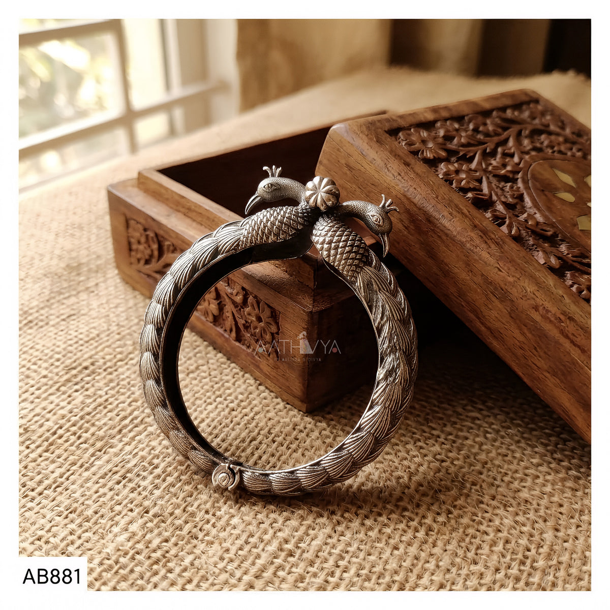 PEACOCK BANGLE - AB881