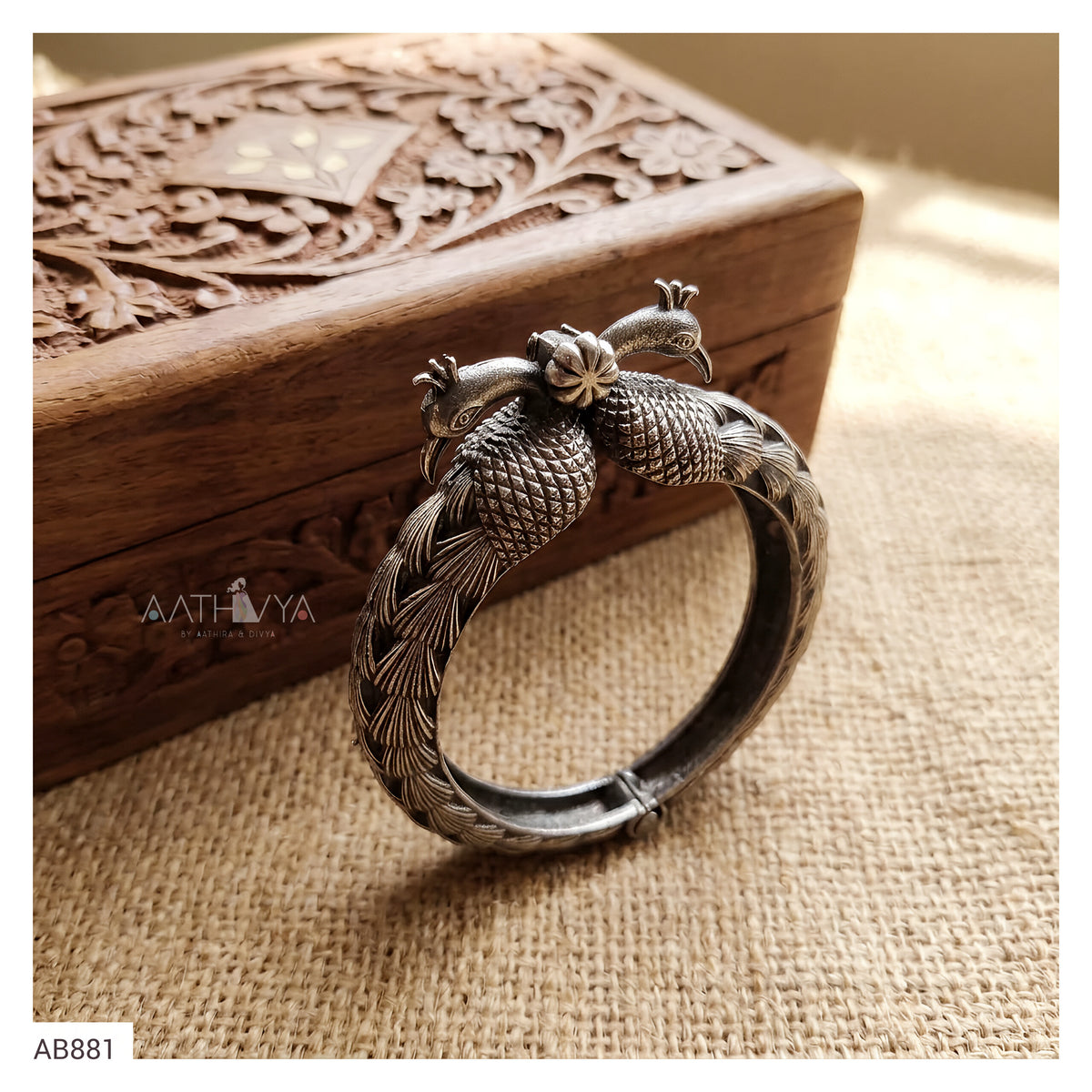 PEACOCK BANGLE - AB881