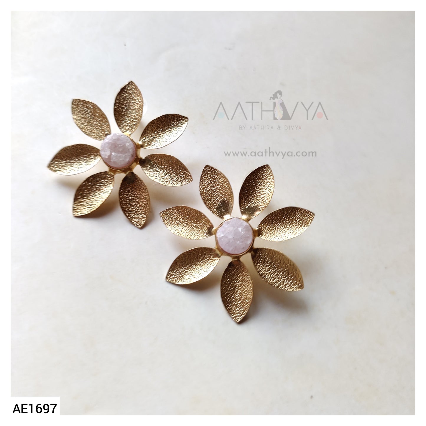 CONTEMPORARY FLORAL STUD - AE1697