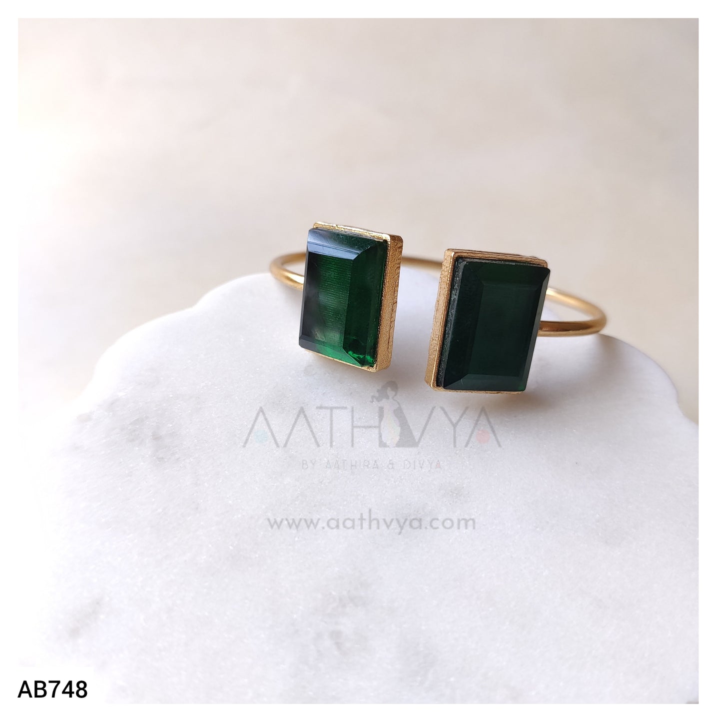 AB748