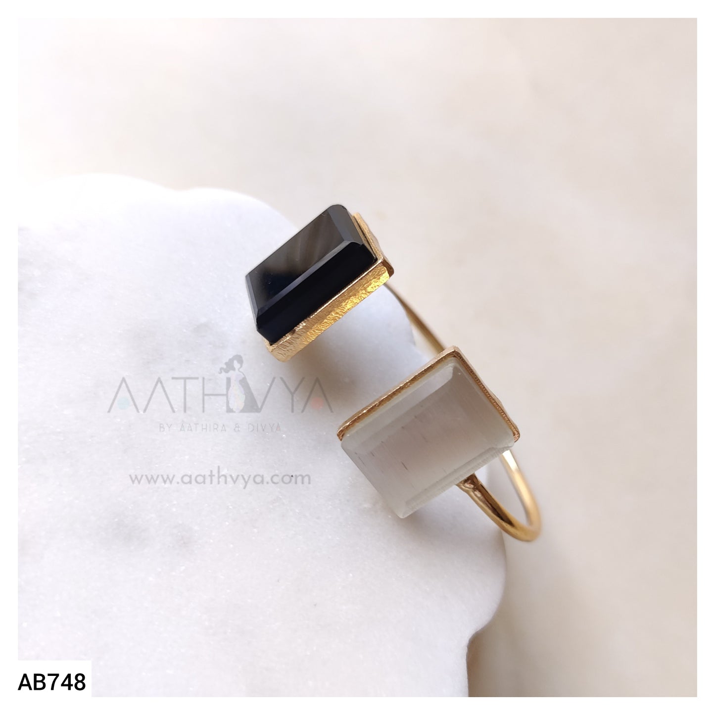 AB748