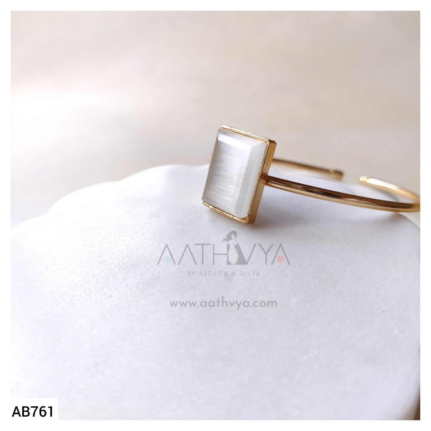 AB761