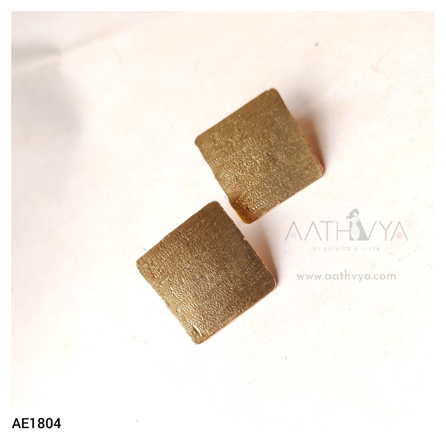 TEXTURED SQUARES - AE1804