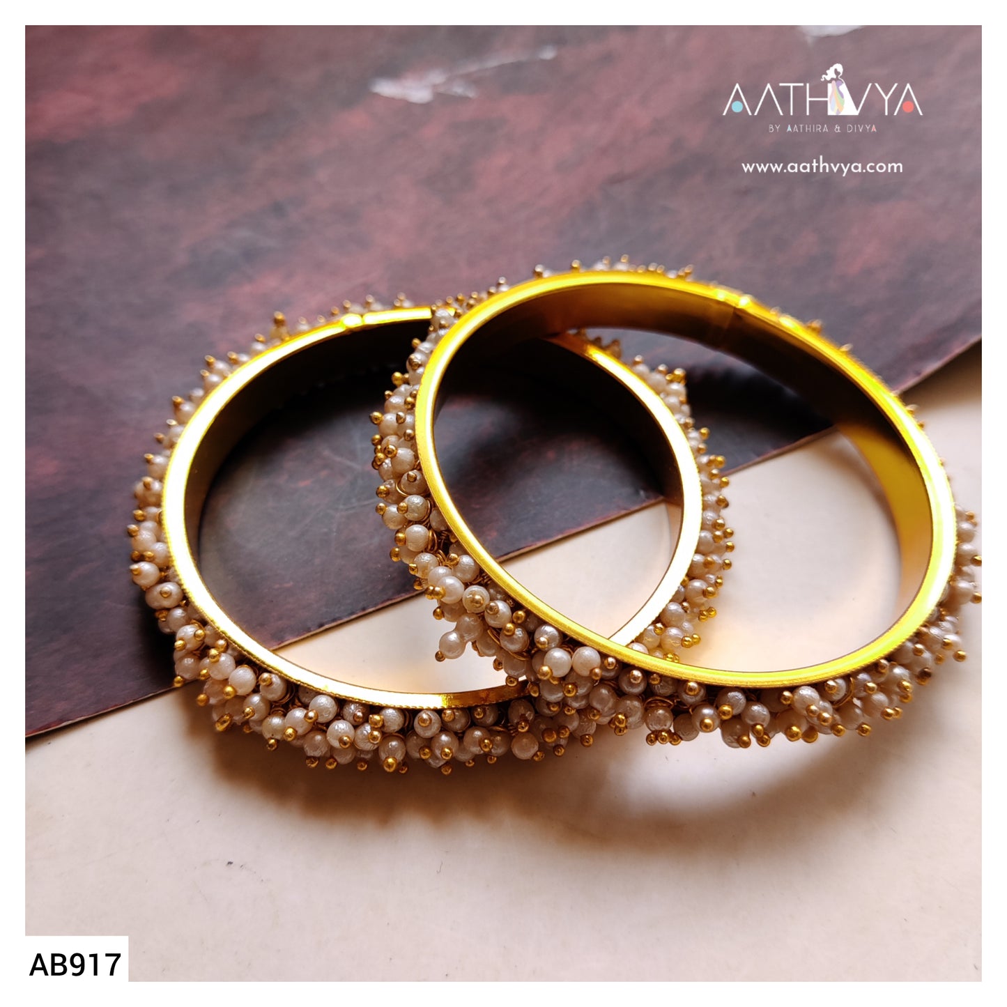 CLUSTER PEARL BANGLES - AB917