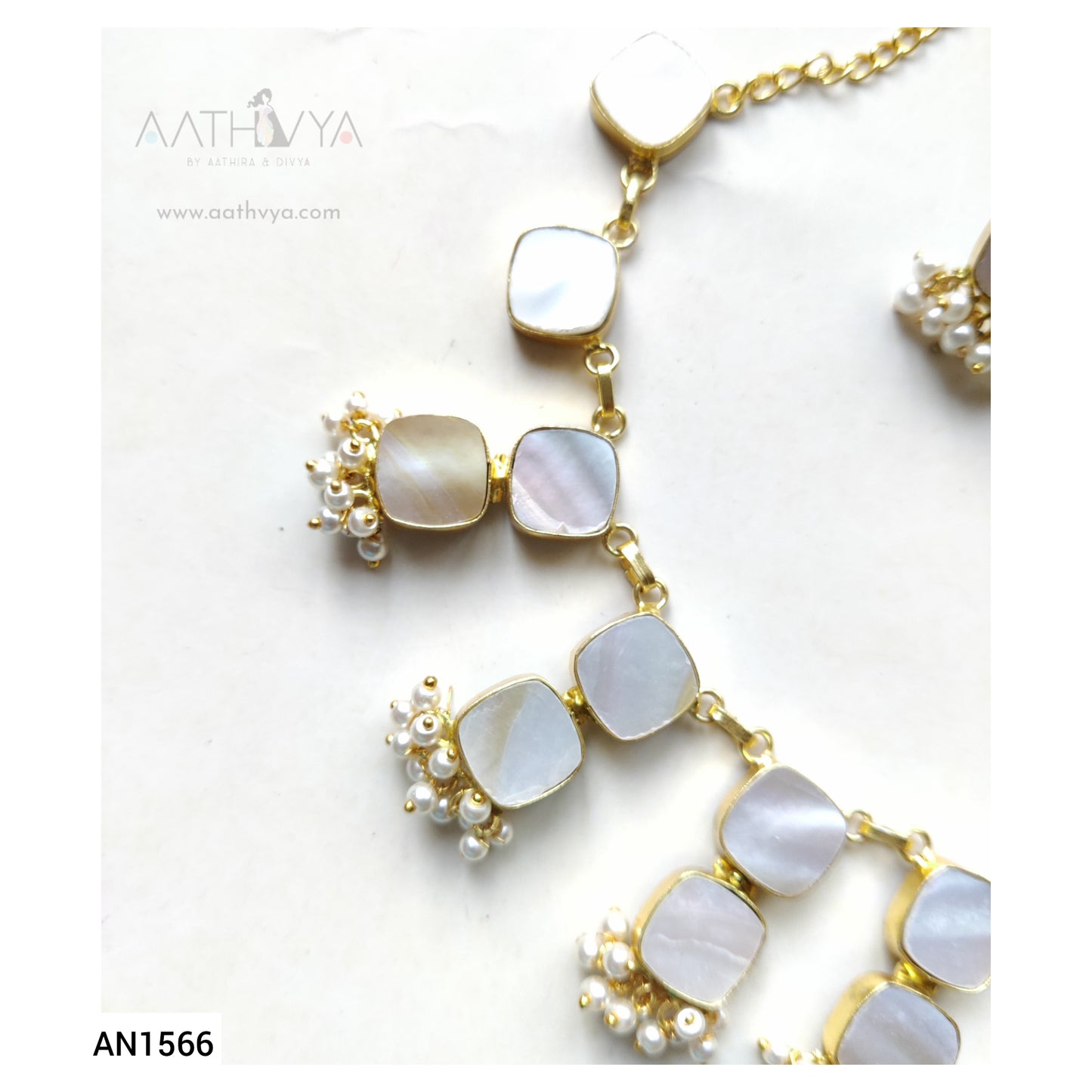 MOTHER OF PEARL SET - AN1566