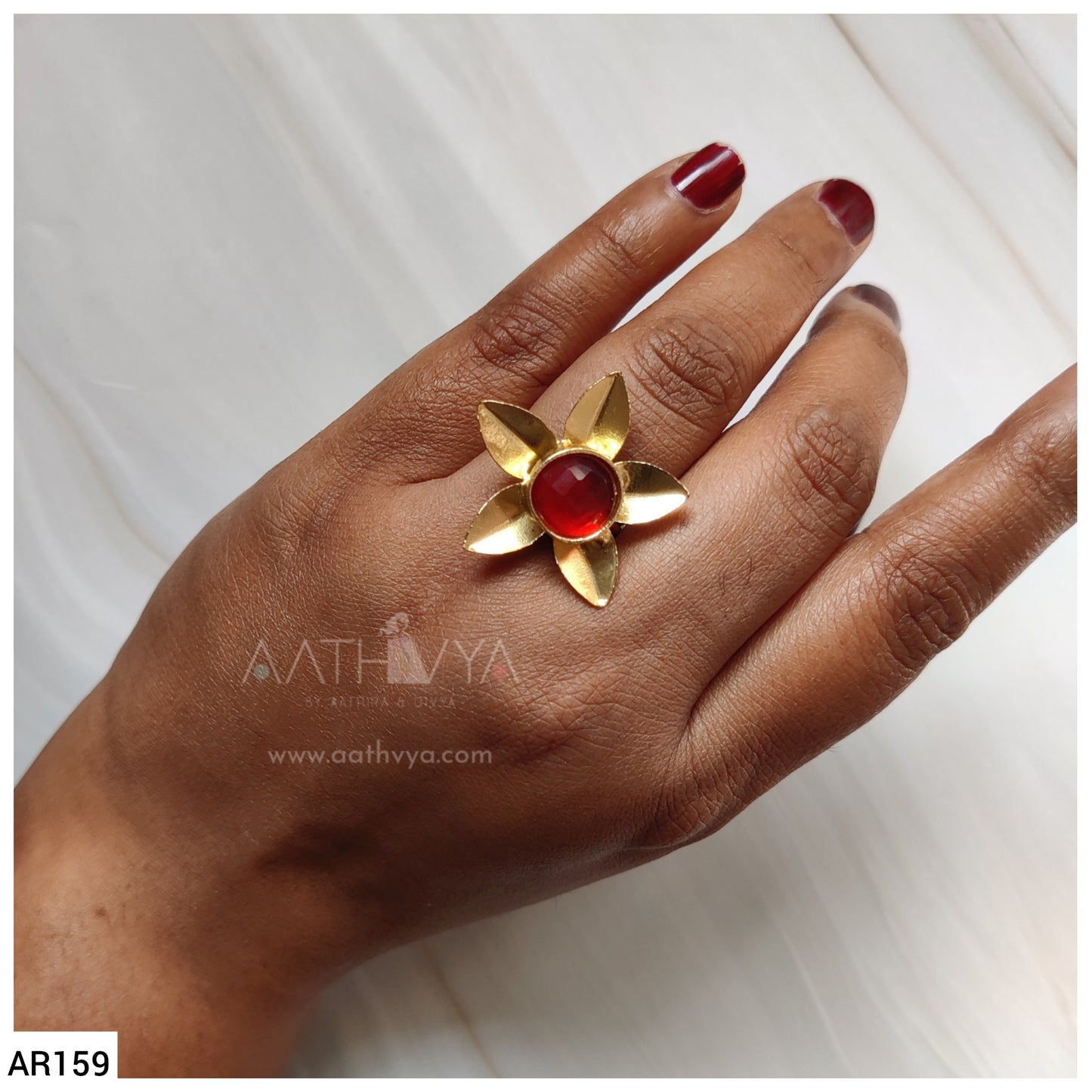STONE CENTRIC FLOWER RING - AR159