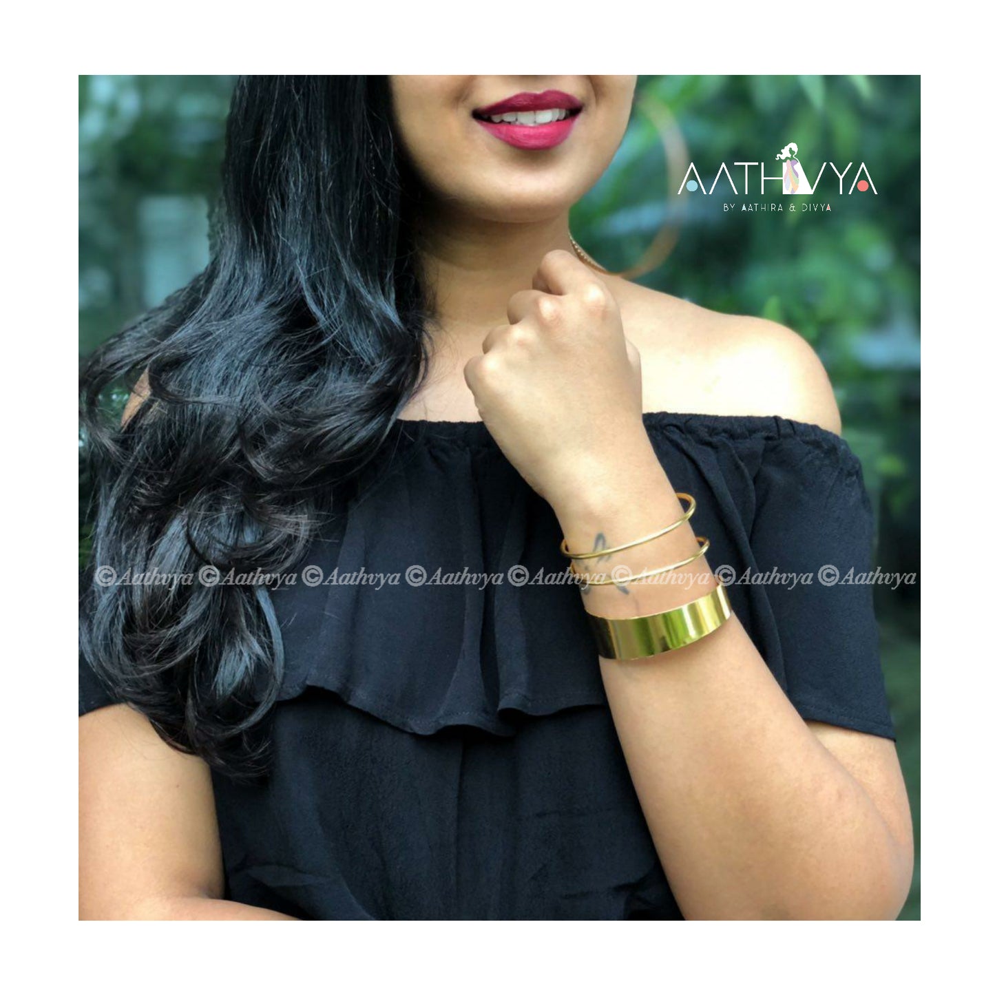 CONTEMPORARY BRASS HANDCUFFS - AB686