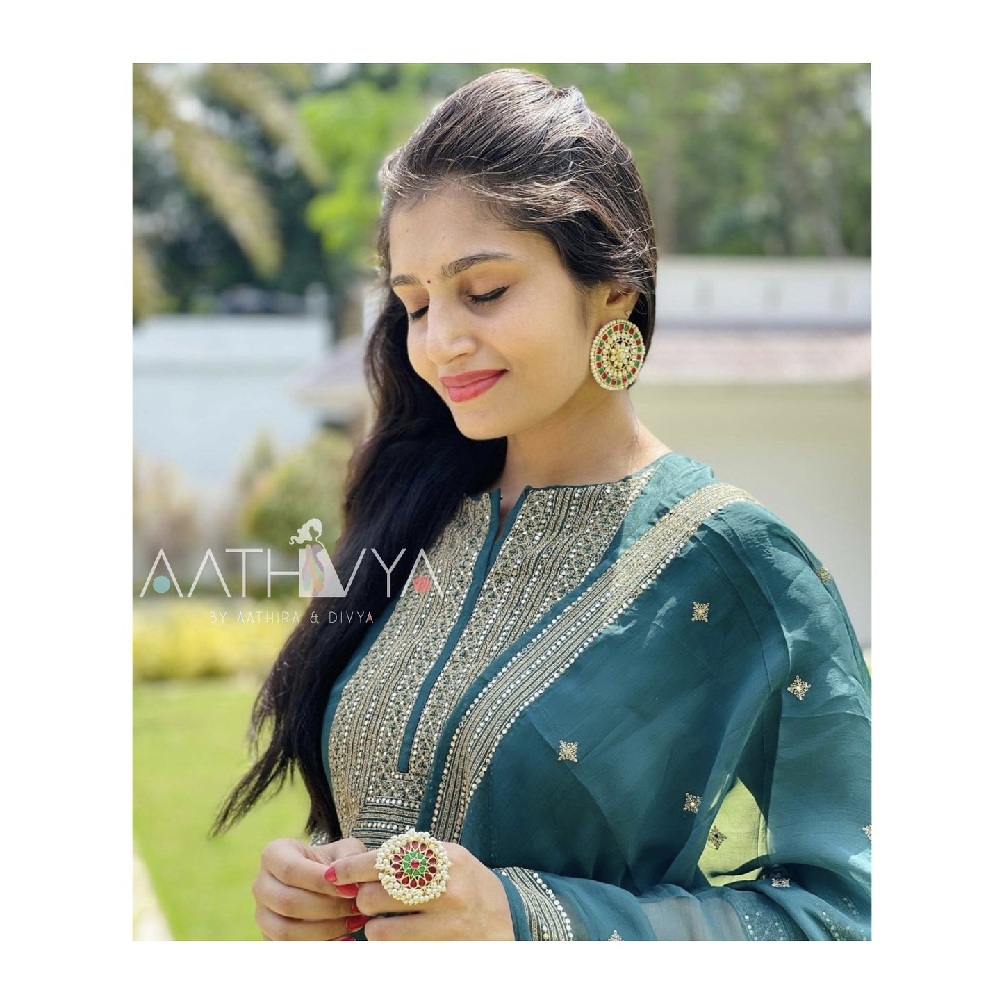 OVERSIZED DABI KUNDAN STUD - AE623