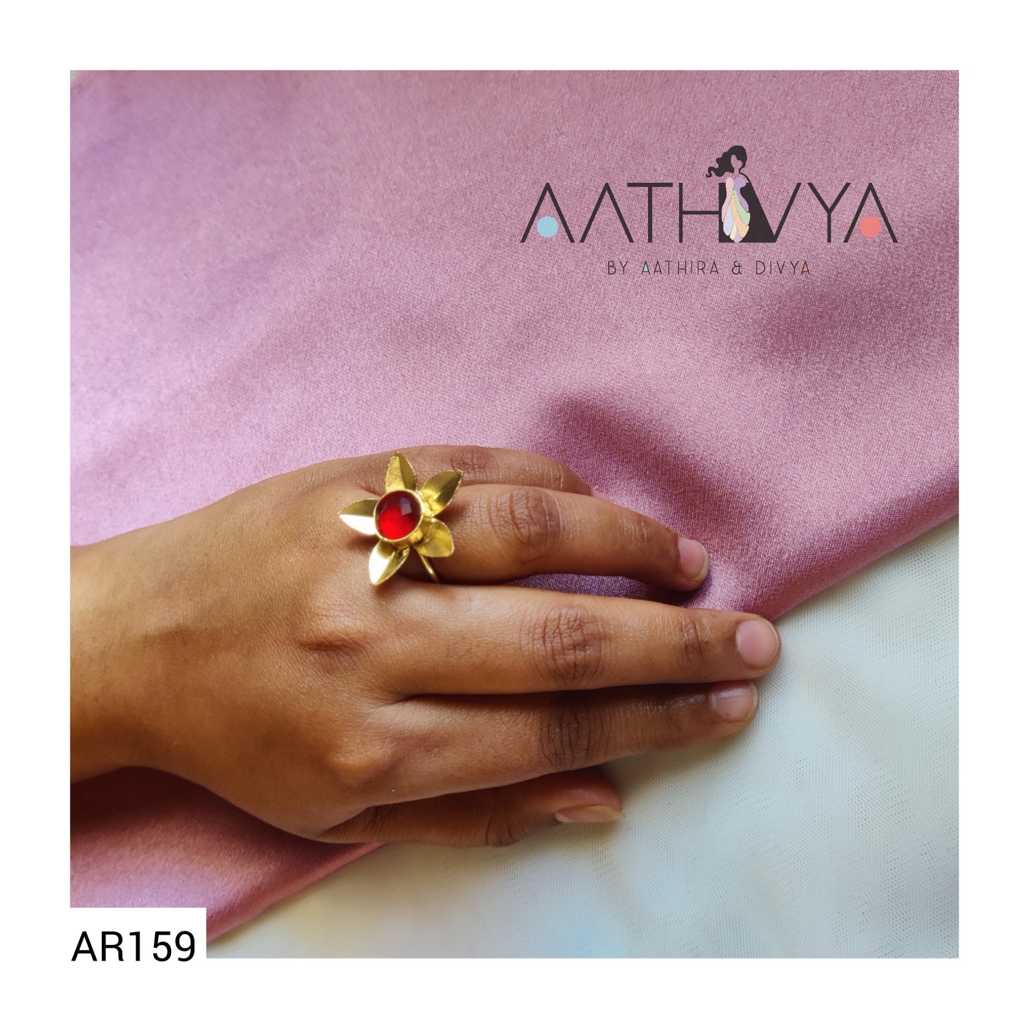 STONE CENTRIC FLOWER RING - AR159