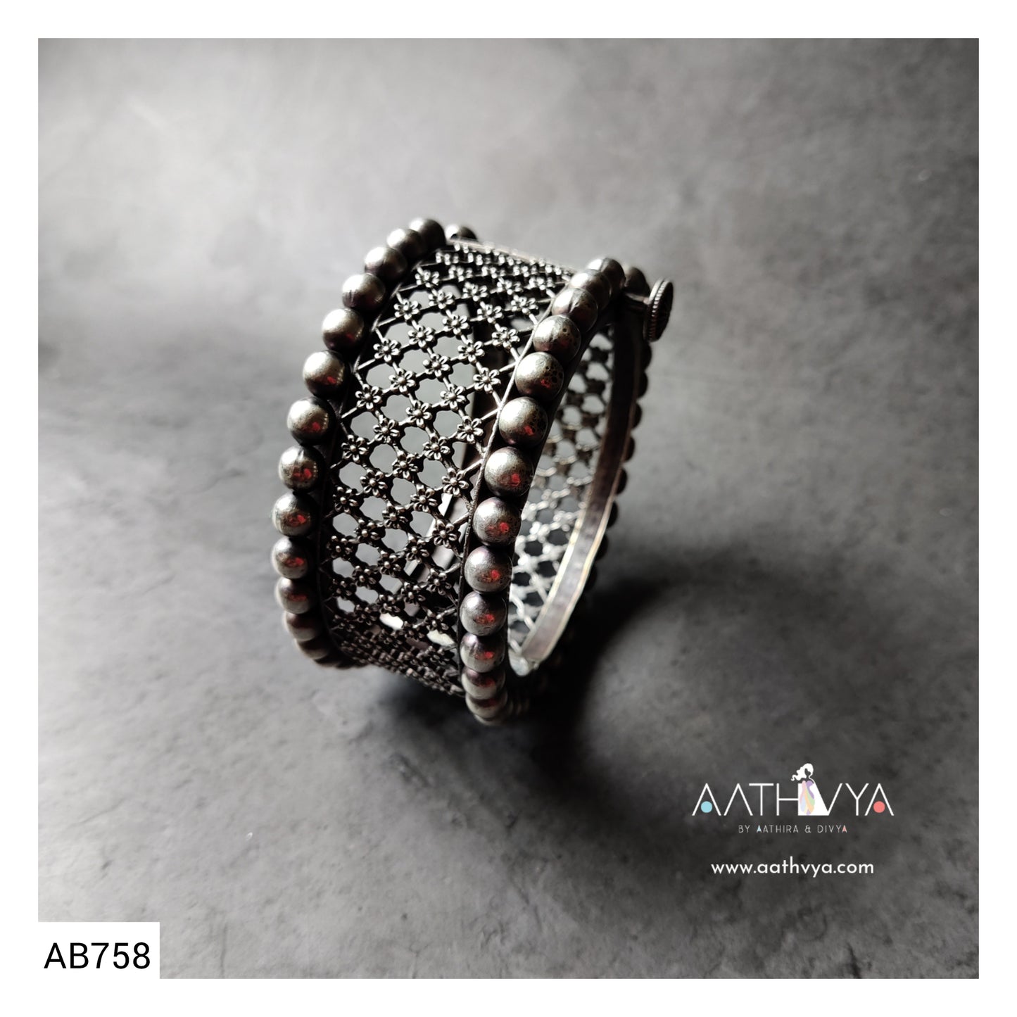 AB758