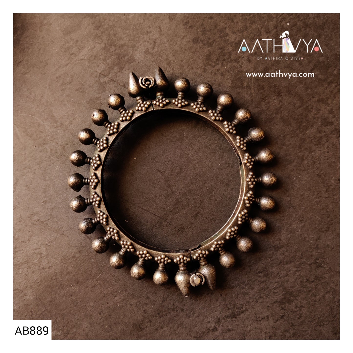AB889