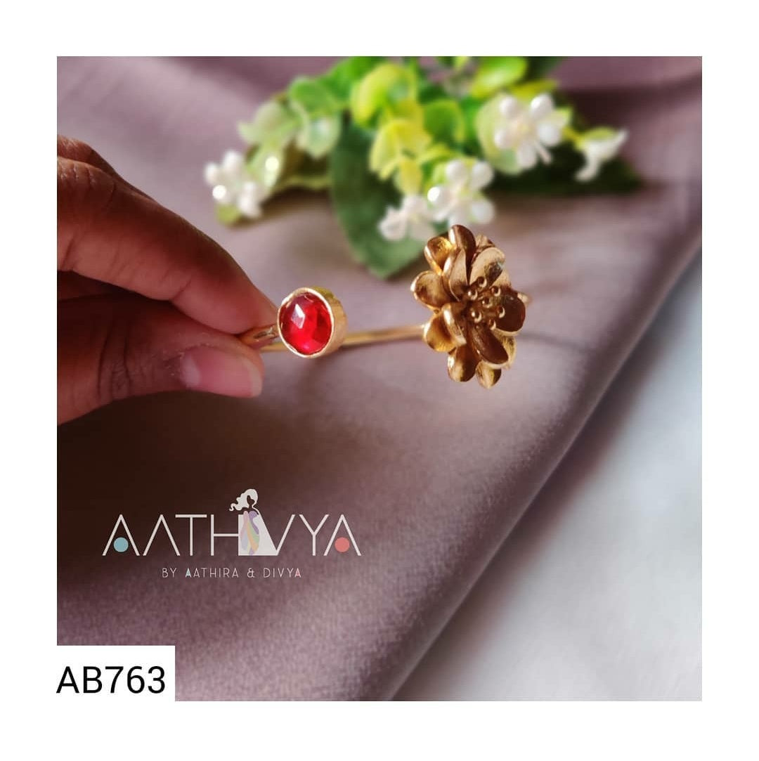 FLOWER BANGLE- AB763