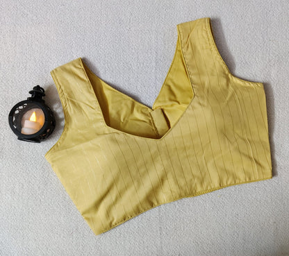 READY-TO-WEAR SAREE BLOUSE - AK939